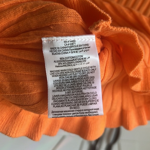 BCBG Generation Orange ruffle button up sweater top, size small, NWOT - Picture 5 of 5